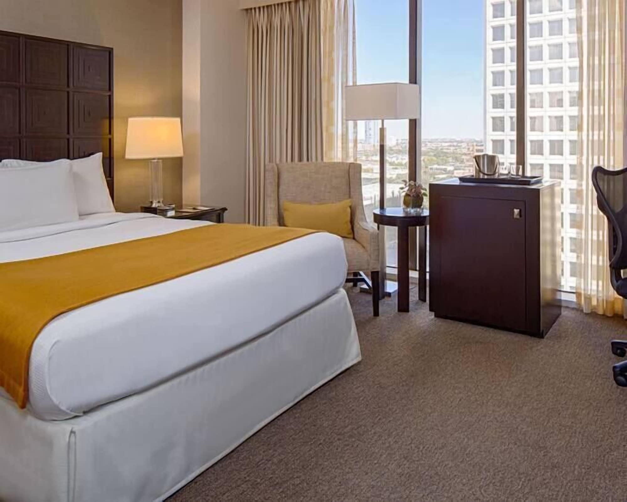 Doubletree By Hilton Hotel Houston Greenway Plaza Exterior foto