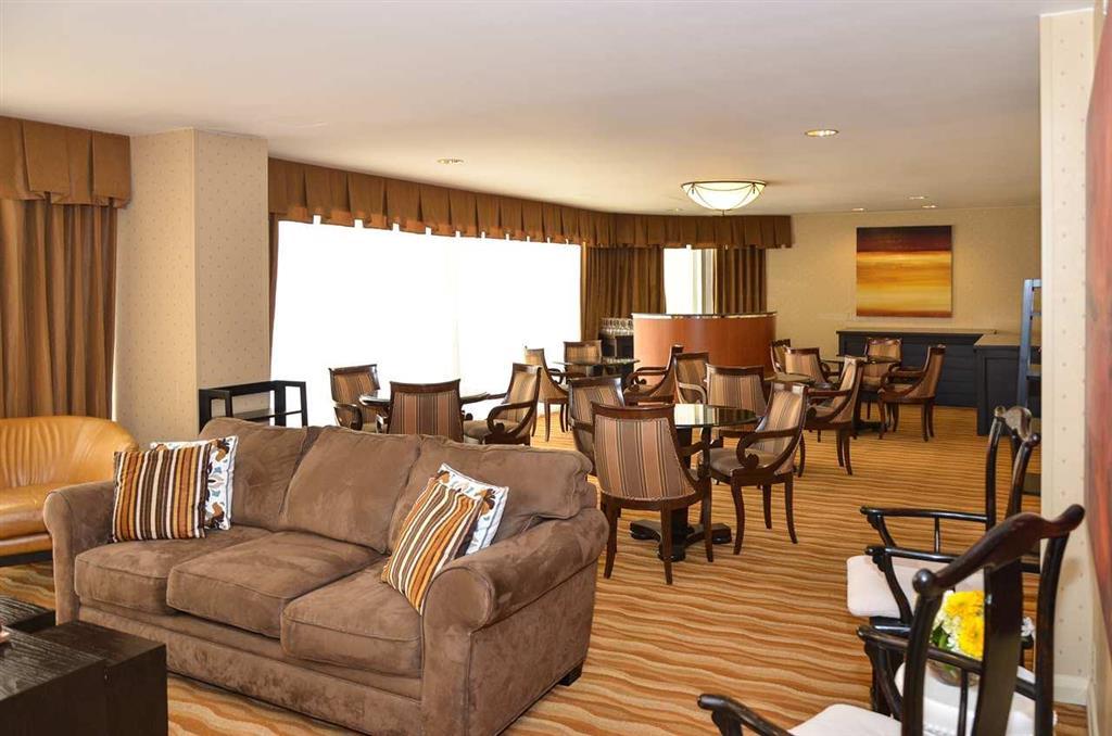 Doubletree By Hilton Hotel Houston Greenway Plaza Exterior foto