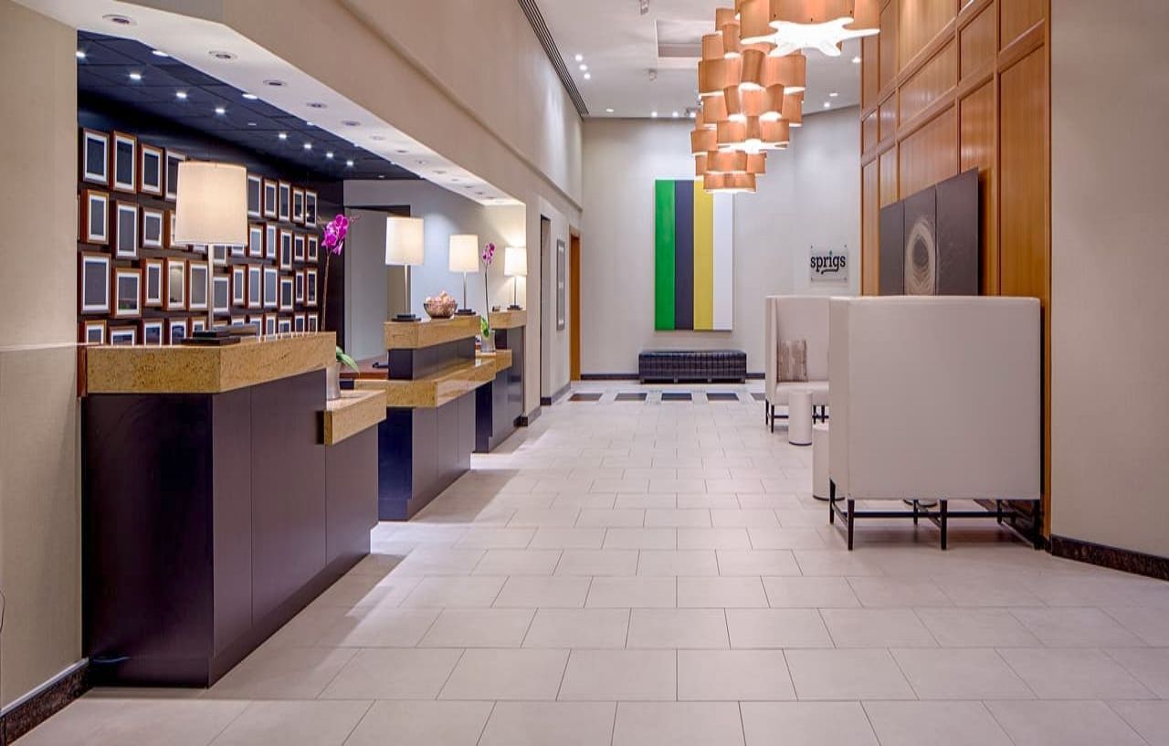 Doubletree By Hilton Hotel Houston Greenway Plaza Exterior foto